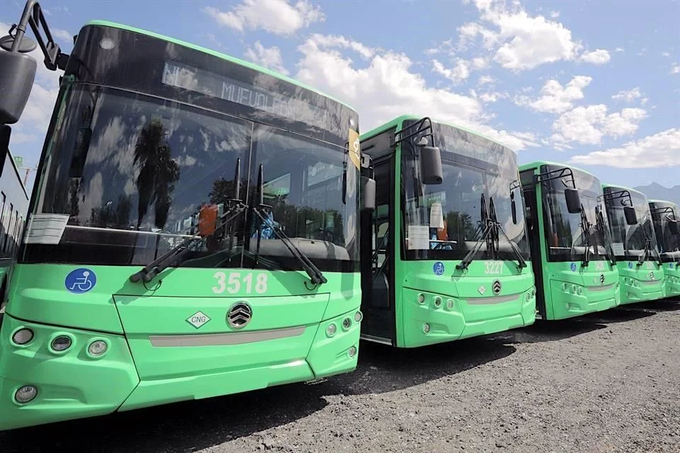 Image - Especies Políticas Transporte De Nuevo León. Samuel García.