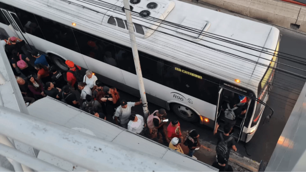 La Movilidad En Nuevo León Sigue Siendo Criticada Por Analistas. 