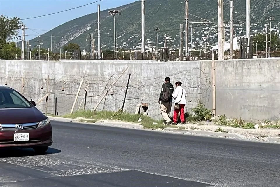 Image - Especies Políticas Metrorrey Destruye Parque Para Ampliar Estación Talleres