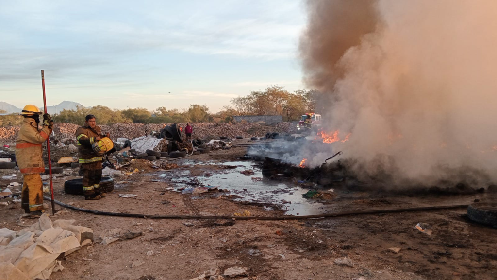 Image - Especies Políticas Incendioenescobedo-tiraderodellantas-parqueindustrial
