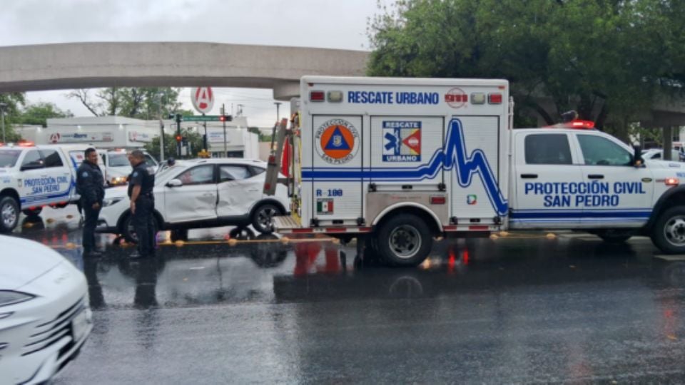 Clima-en-nuevo-leon-causo-choques - Especies Políticas Accidente En San Pedro. Clima En Nuevo León Causó Choques Y Un Atropello