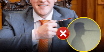 Samuel Va a Pedir Licencia - Especies Políticas