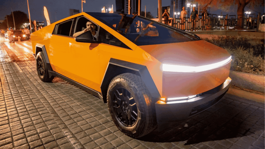 Tesla Naranja De Samuel Promocionaba La Planta De Tesla Que Nunca Sehizo - Especies Políticas